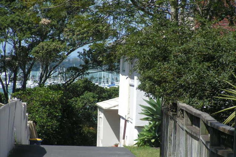 Photo of property in 2/45 Princes Street, Northcote Point, Auckland, 0627