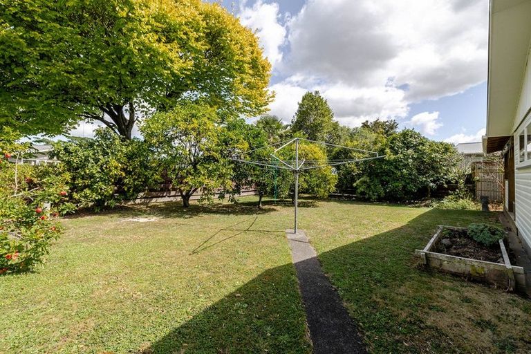 Photo of property in 18 Mudgway Place, Awapuni, Palmerston North, 4412