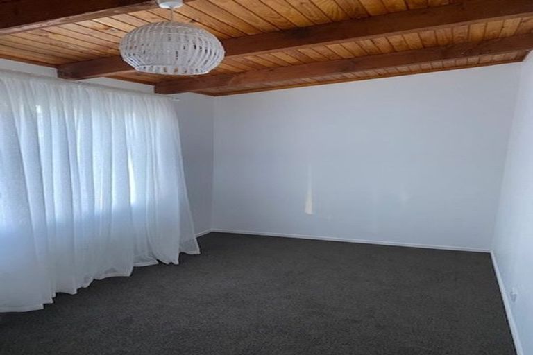 Photo of property in 46 De Luen Avenue, Tindalls Beach, Whangaparaoa, 0930