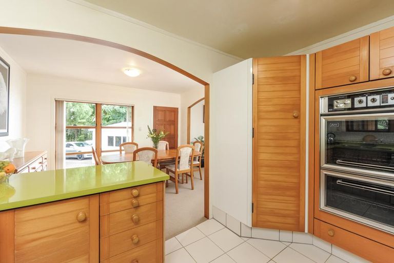 Photo of property in 33 Lookout Drive, Laingholm, Auckland, 0604