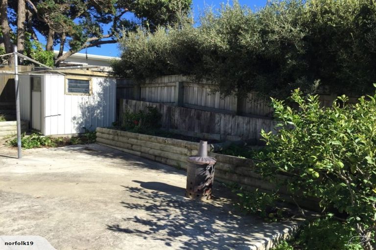 Photo of property in 98 Melbourne Road, Island Bay, Wellington, 6023