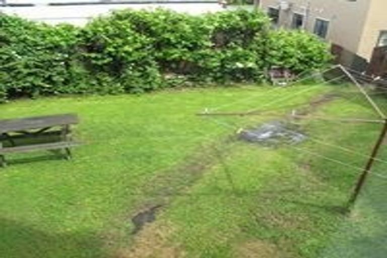 Photo of property in 1 Lovelock Avenue, North Dunedin, Dunedin, 9016