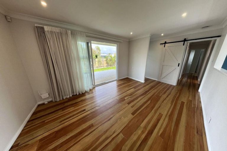 Photo of property in 6 Seddon Street, Levin, 5510