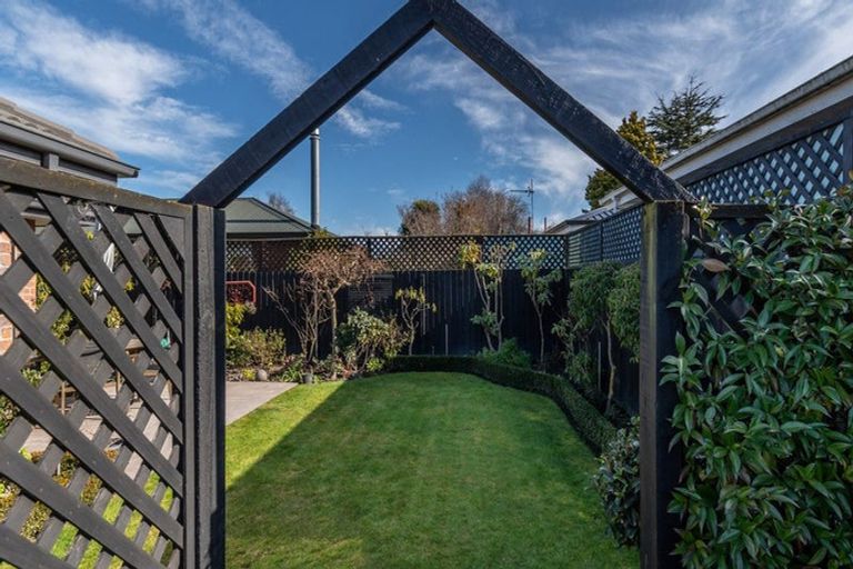 Photo of property in 102a Prestons Road, Redwood, Christchurch, 8051