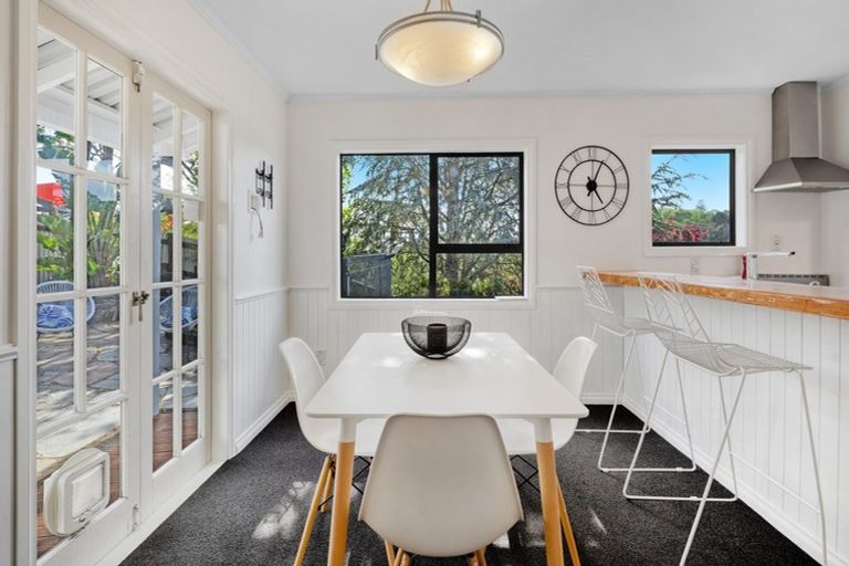 Photo of property in 2/54 Mcdowell Crescent, Hillcrest, Auckland, 0627