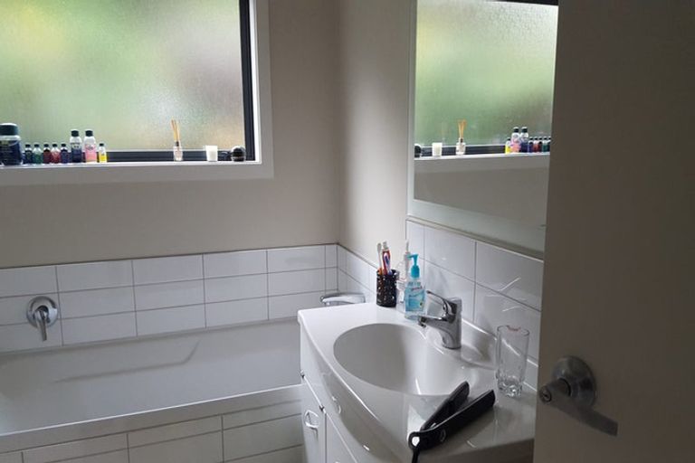 Photo of property in 38 Mcdougall Grove, Haywards, Lower Hutt, 5018