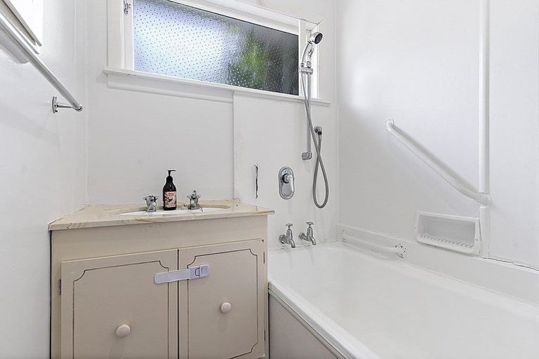 Photo of property in 31 Fox Street, Featherston, 5710