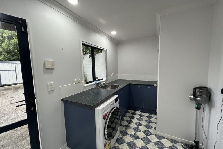 Photo of property in 1b Estuary Views, Shelly Park, Auckland, 2014