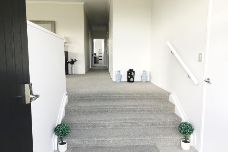 Photo of property in 18 Hillpark Drive, Pokeno, 2402