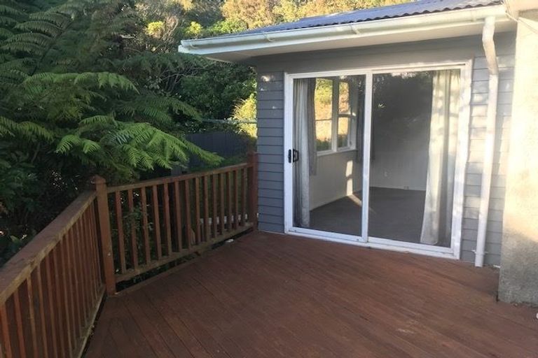 Photo of property in 39 Lowry Crescent, Stokes Valley, Lower Hutt, 5019