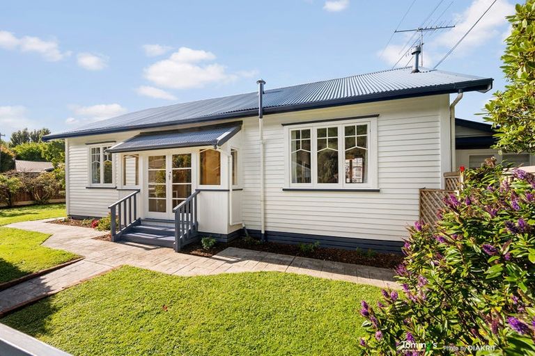 Photo of property in 40 Pharazyn Street, Melling, Lower Hutt, 5010