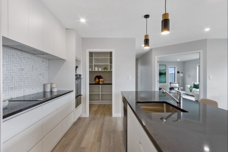 Photo of property in 8 Monowai Street, Poraiti, Napier, 4112