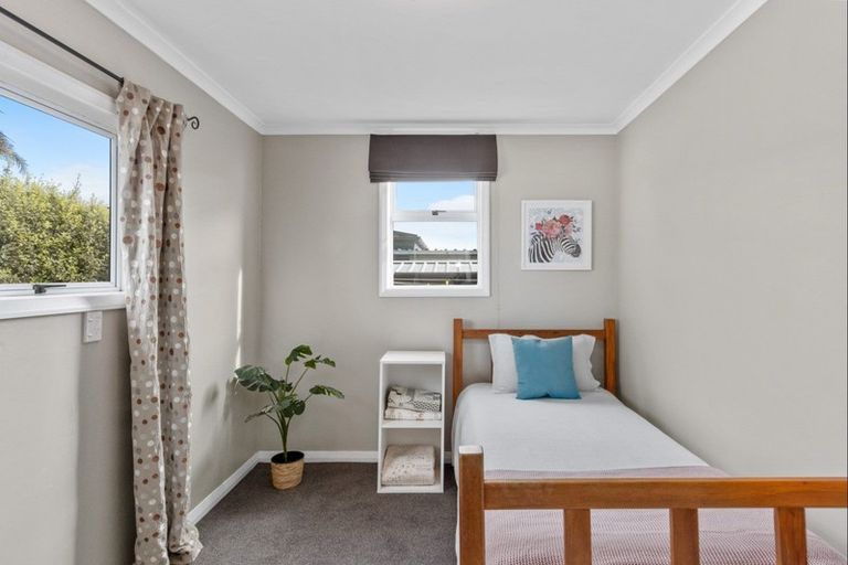 Photo of property in 58 Auckland Road, Greenmeadows, Napier, 4112