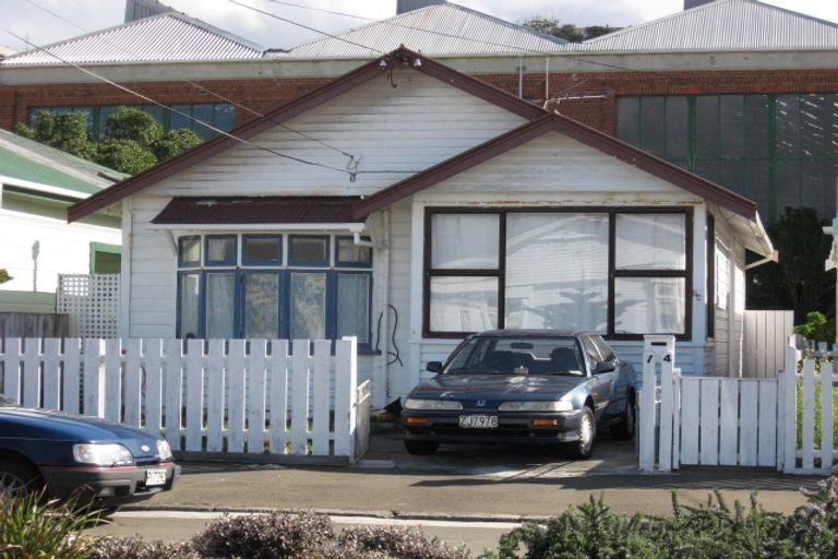 Photo of property in 74 Ross Street, Kilbirnie, Wellington, 6022