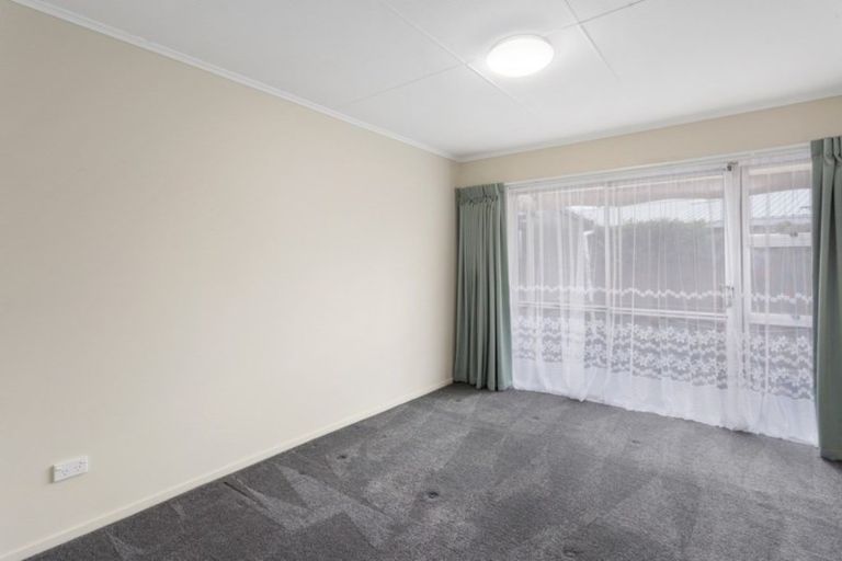 Photo of property in 37 Puriri Crescent, Edgecumbe, 3120
