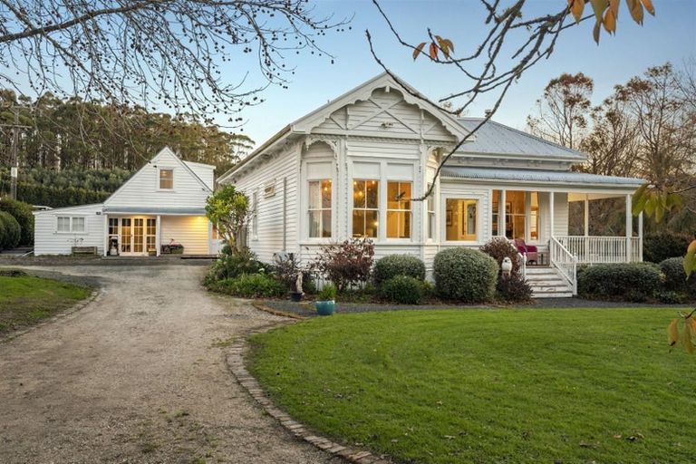 Photo of property in 1073 Kahikatea Flat Road, Waitoki, Kaukapakapa, 0871