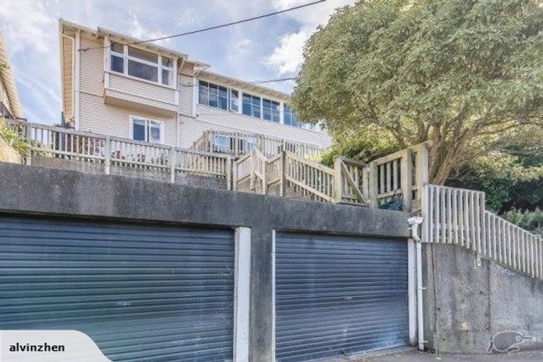 Photo of property in 15 Fitzroy Street, Wadestown, Wellington, 6012