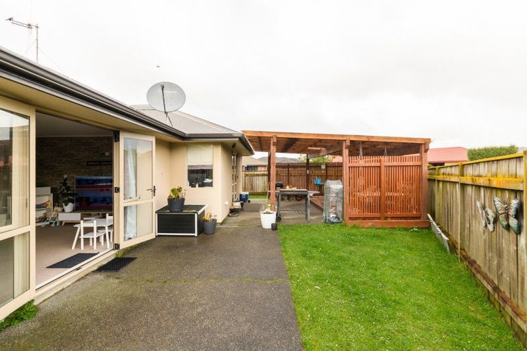 Photo of property in 21 Cleveland Heights, Kelvin Grove, Palmerston North, 4414
