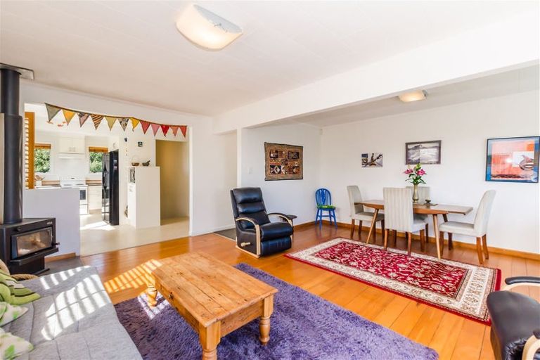 Photo of property in 28 Aperahama Street, Paekakariki, 5034