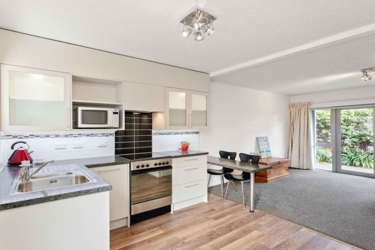 Photo of property in 1/15 Marriner Street, Sumner, Christchurch, 8081
