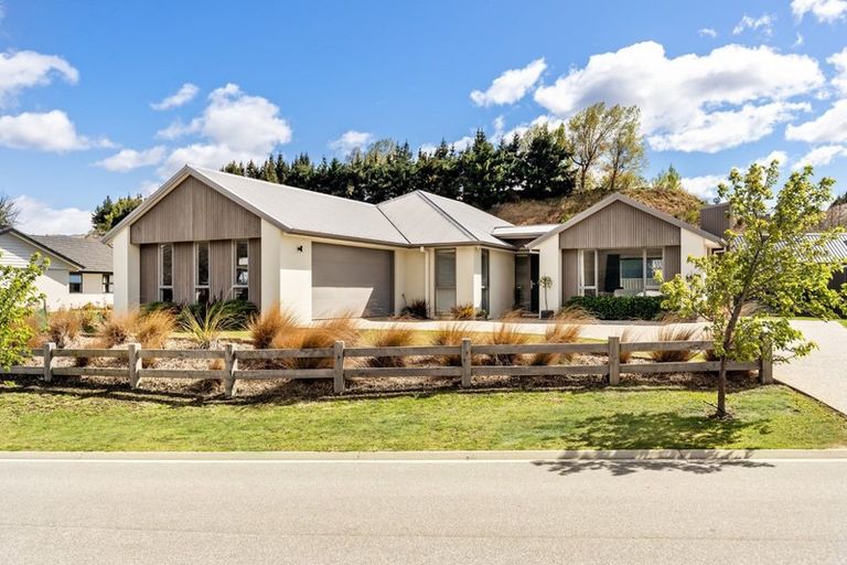 Photo of property in 3 Oxfordshire Avenue, Lower Shotover, Queenstown, 9304