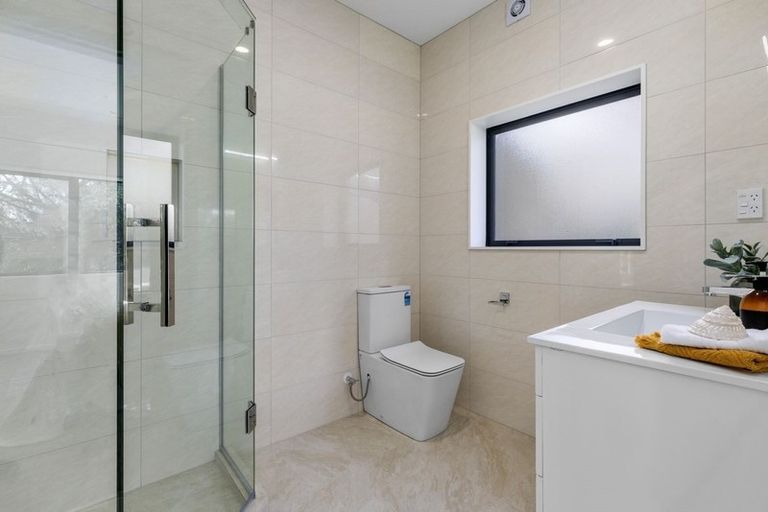 Photo of property in 16a Dalmeny Close, Murrays Bay, Auckland, 0630