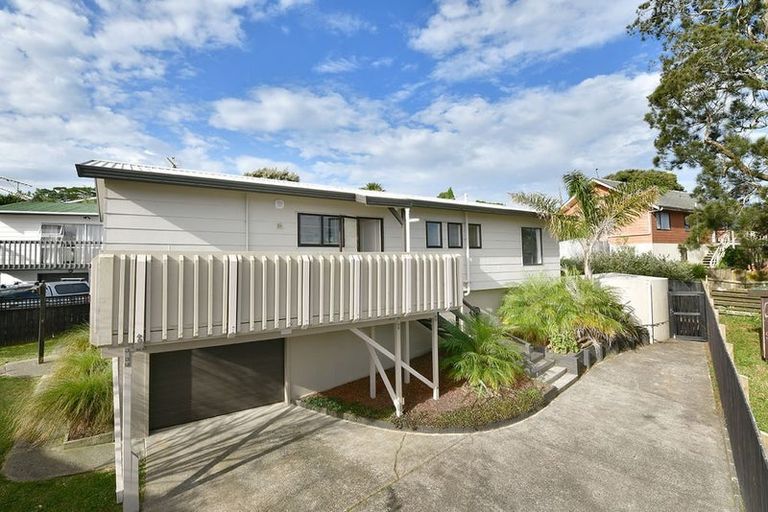 Photo of property in 2/332 Whangaparaoa Road, Stanmore Bay, Whangaparaoa, 0932
