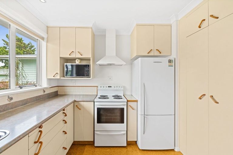 Photo of property in 9 Chester Street, Levin, 5510