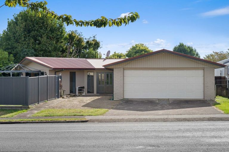 Photo of property in 136 Cameron Road, Te Puke, 3119