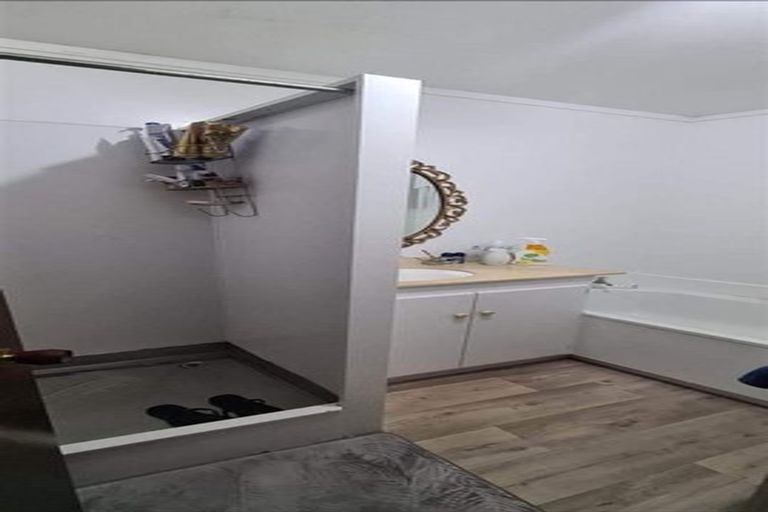 Photo of property in 1/61 Butley Drive, Farm Cove, Auckland, 2012