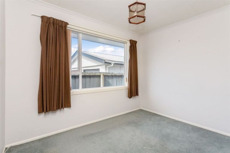 Photo of property in 9 Beeston Place, Redwood, Christchurch, 8051