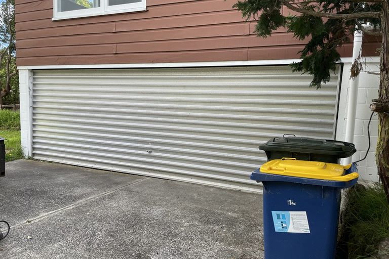 Photo of property in 14 Raymond Terrace, Northcote, Auckland, 0627