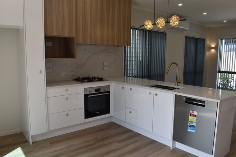 Photo of property in 24b Duggan Avenue, Mangere, Auckland, 2022