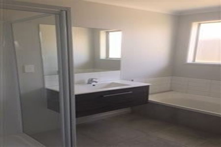 Photo of property in 6 Shea Lane, Pyes Pa, Tauranga, 3112