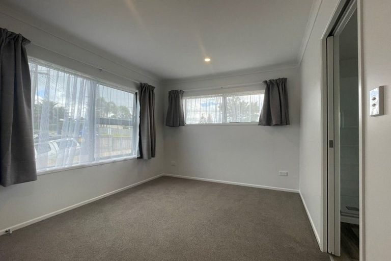 Photo of property in 51 Verran Road, Birkenhead, Auckland, 0626