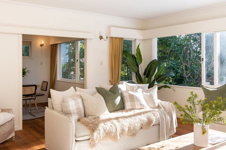 Photo of property in 3 Cobden Crescent, Bluff Hill, Napier, 4110