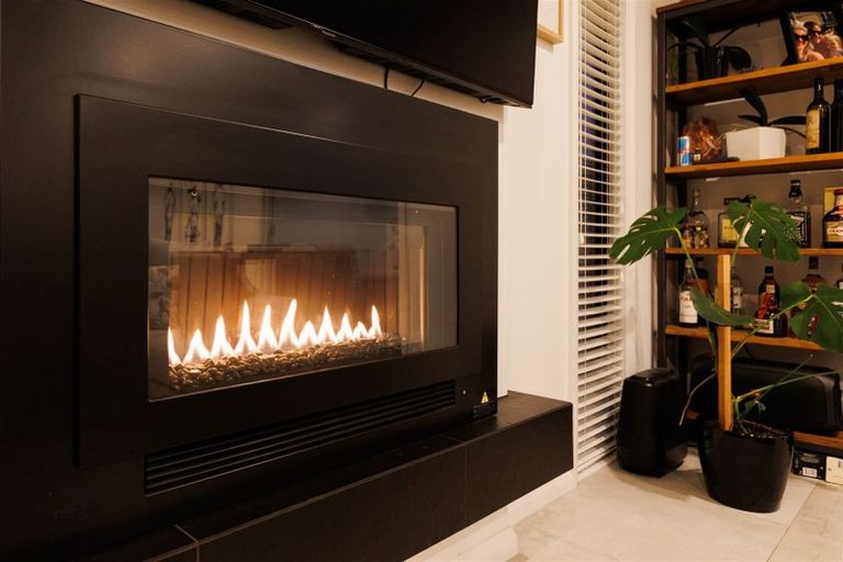 Photo of property in 5 Freedom Drive, Kelvin Grove, Palmerston North, 4414