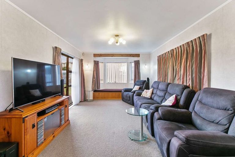 Photo of property in 235 Hill Road, The Gardens, Auckland, 2105