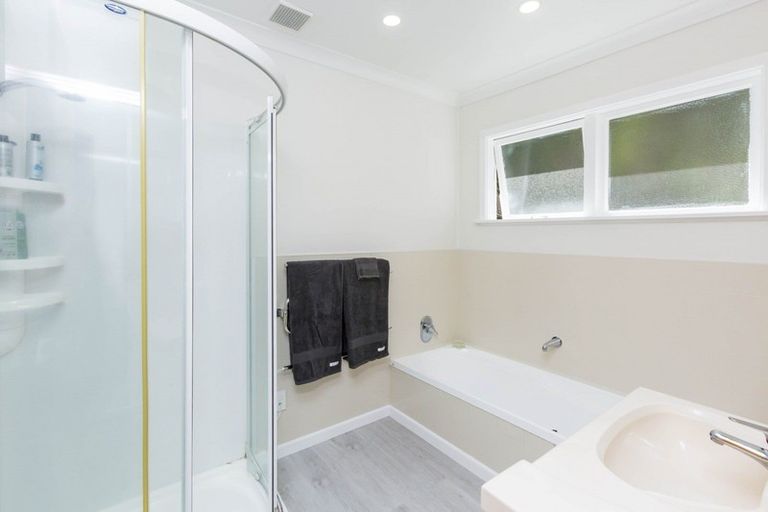 Photo of property in 4 Dawn Grove, Brown Owl, Upper Hutt, 5018