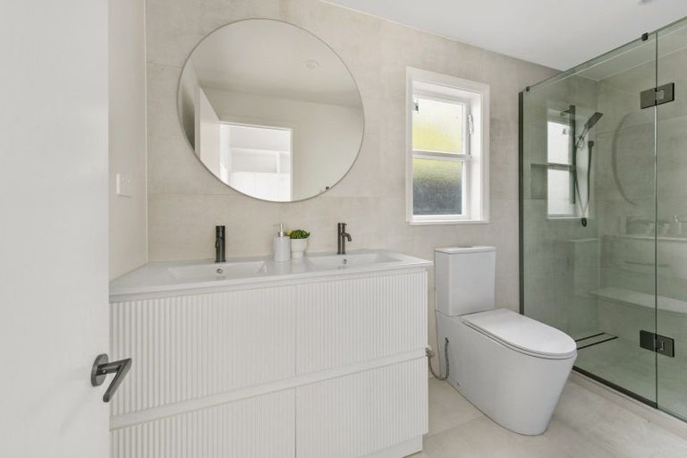 Photo of property in 16 Elliot Street, Riverhead, 0820