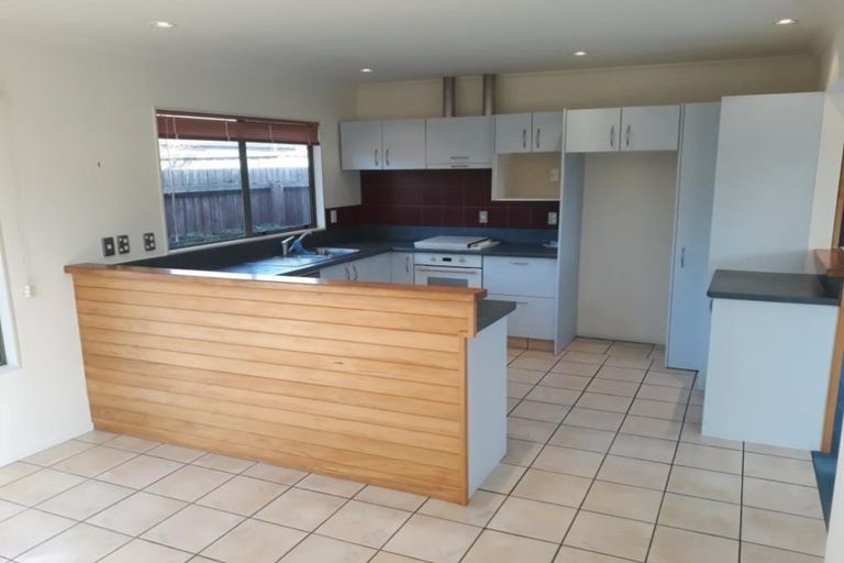 Photo of property in 59 Laing Crescent, Heathcote Valley, Christchurch, 8022
