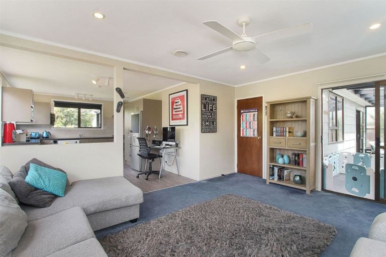 Photo of property in 14 Litchfield Place, Clarks Beach, 2122