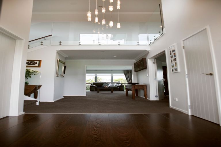 Photo of property in 12 Portofino Point, Karaka, Papakura, 2113