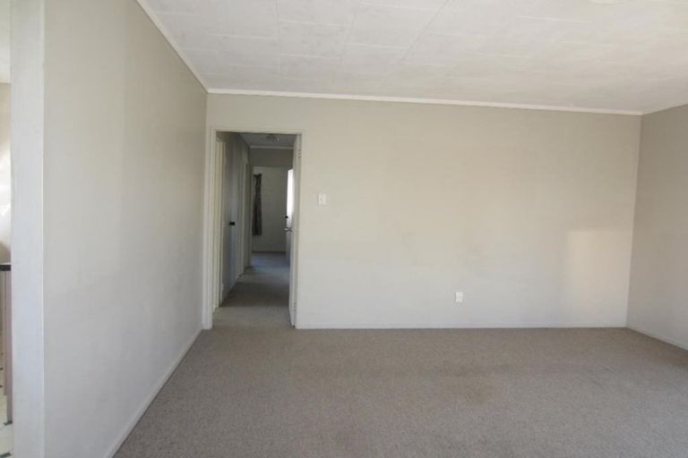 Photo of property in 1 Silkwood Lane, Melville, Hamilton, 3206