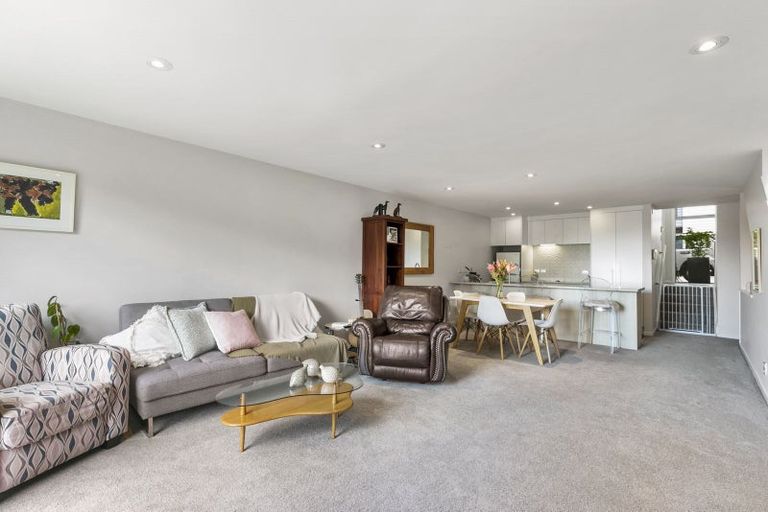 Photo of property in 5/27 The Rigi, Northland, Wellington, 6012