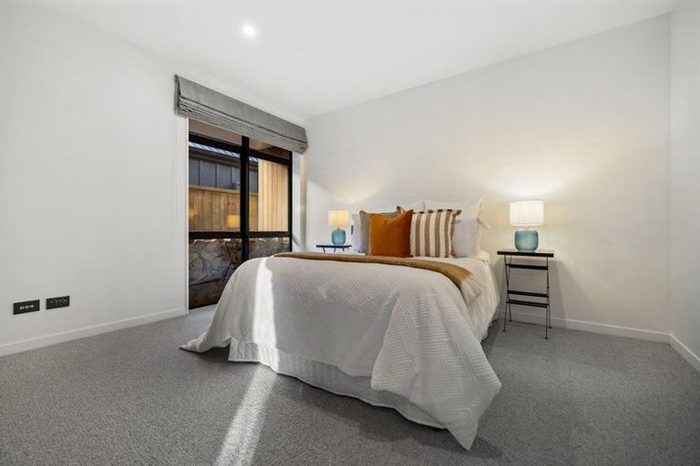 Photo of property in 69 Howden Drive, Jacks Point, 9371