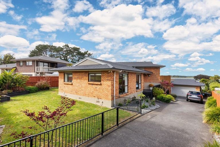 Photo of property in 57 St Annes Crescent, Wattle Downs, Auckland, 2103