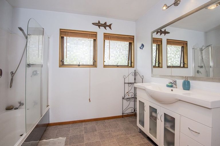 Photo of property in 15 Montague Place, Onerahi, Whangarei, 0110