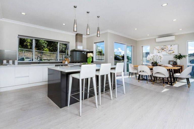 Photo of property in 41d Wicklam Lane, Greenhithe, Auckland, 0632