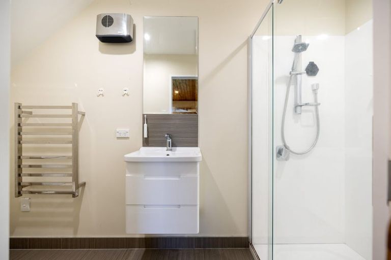Photo of property in 37 Woodbury Street, Avonhead, Christchurch, 8042